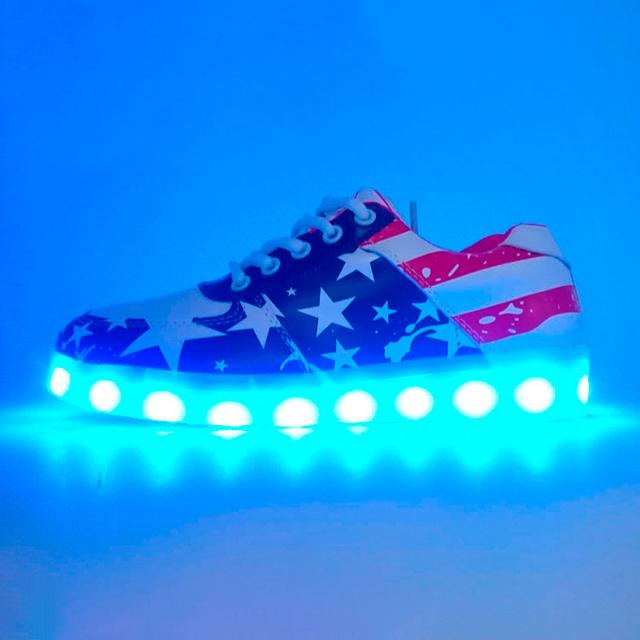 Led light-up sneakers, low (flag, lace)