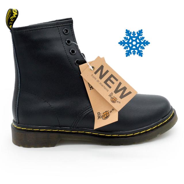 Winter Black women's boots at Dr. Martens, natural smooth leather - Top quality!