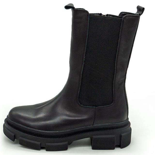 Winter black women's boots at Dr. Martens on the platform - 001