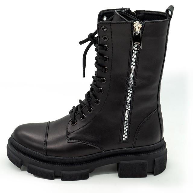 Winter black women's boots at Dr. Martens on the platform - 0021