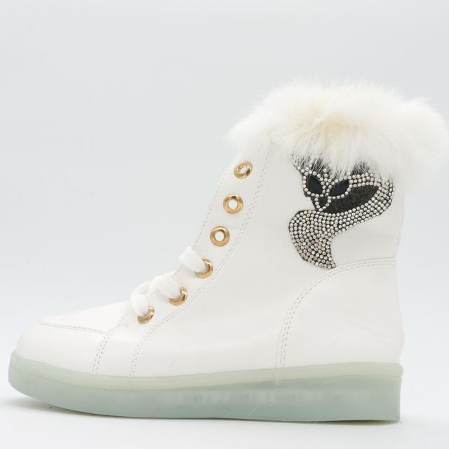 Winter sneakers, glowing Led on fur - white with a remote control