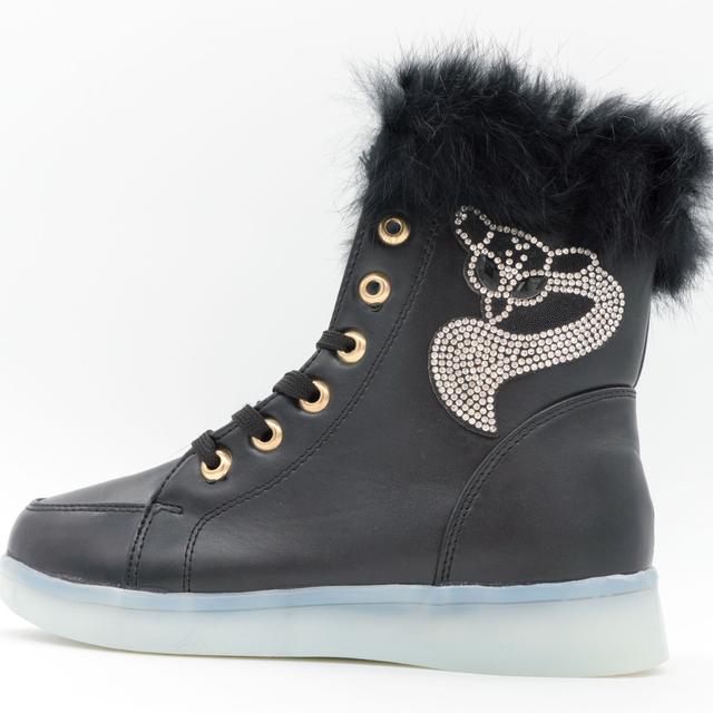 Winter sneakers, glowing Led on fur - black with a remote control