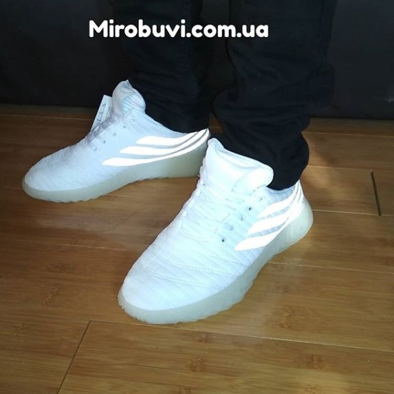 фото - Кроссовки Adidas Sobakov белые, рефлективные. Топ качество! на ноге.